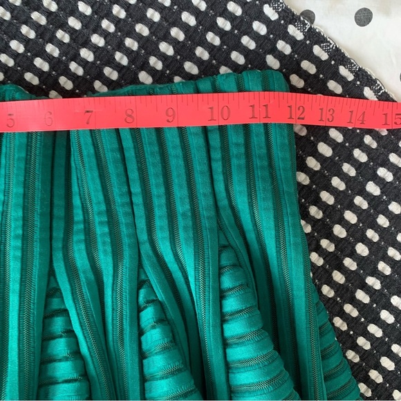 MAJE Green pleated skirt in Neoprene FR 34 / US 2 - Picture 13 of 15